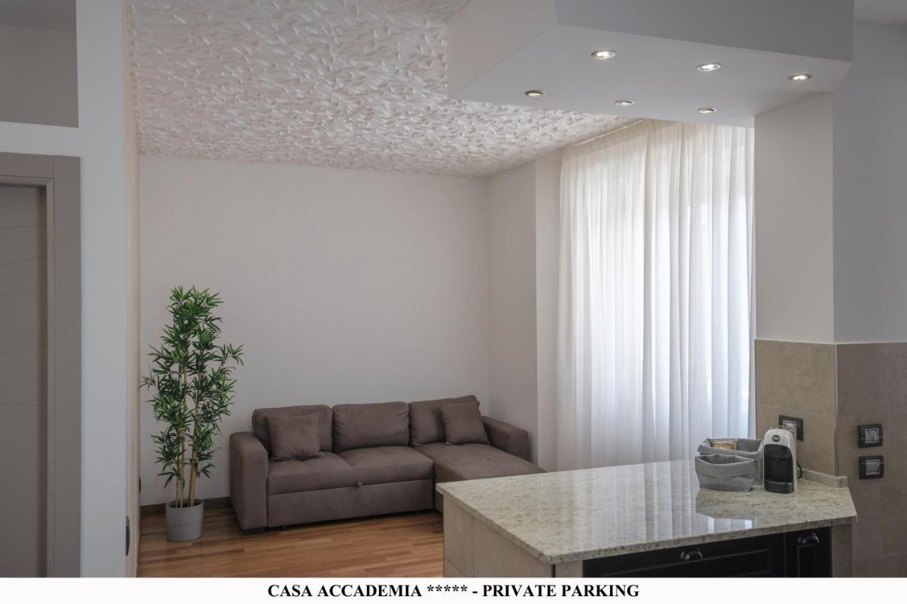 Elegante Casa Accademia ***** - Private Parking Apartment Ливорно Екстериор снимка