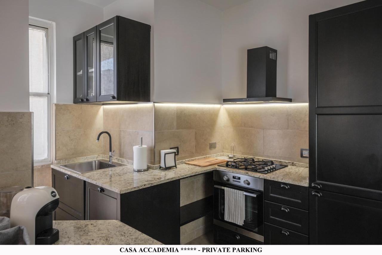 Elegante Casa Accademia ***** - Private Parking Apartment Ливорно Екстериор снимка